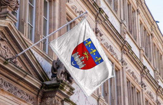 Drapeau officiel de la ville de Bordeaux – blason forteresse, croissant, lion doré et fleurs de lys, polyester format 2:3, usage décoratif ou municipal