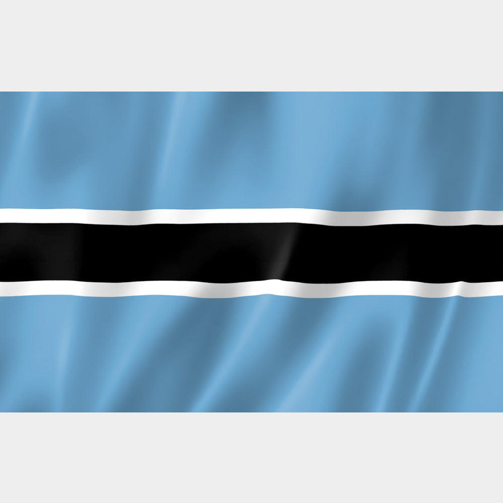 Drapeau du Botswana bleu ciel avec bande noire et blanche flottant au vent
